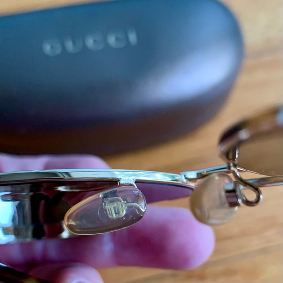 Tom Ford Aviator Sunglasses with Gucci Case - Picture 12 of 13